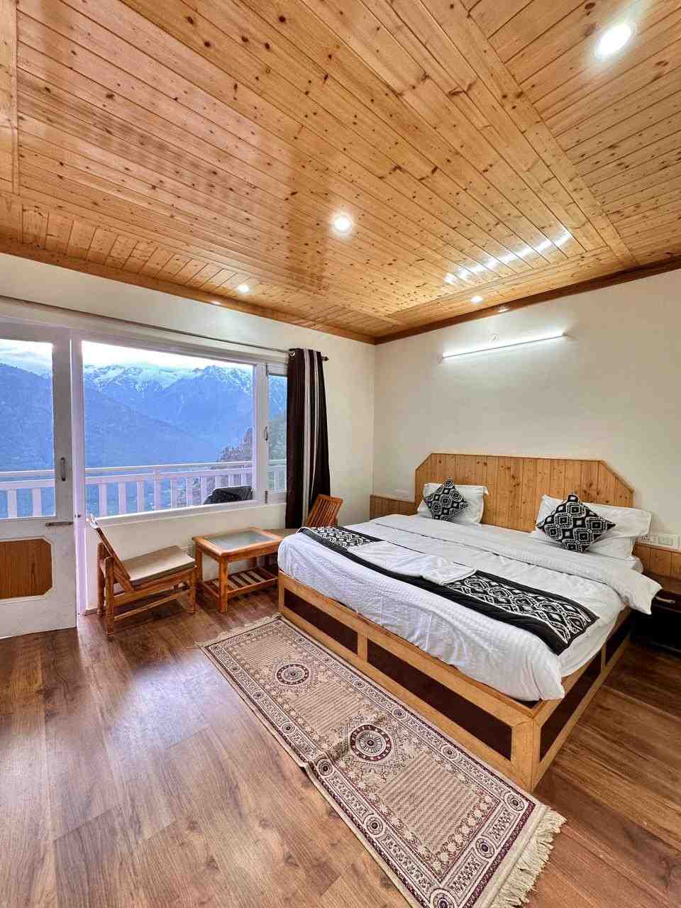 MountainViewRoom
